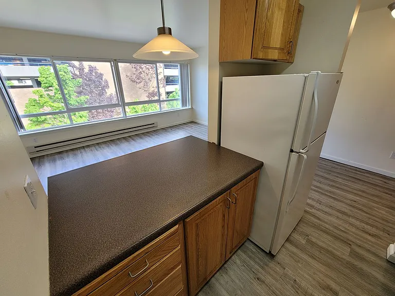 Russell/Central Park in the Heart of Ballard — Photo 78