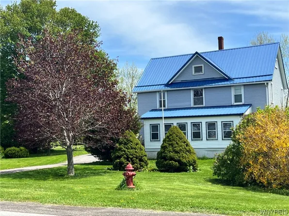 4641 E Shelby Rd, Medina, NY 14103