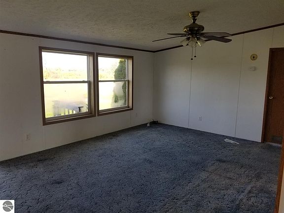 3rd image of 8550 Garfield Ave