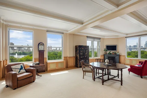 Sold by Dolly Lenz Real Estate LLC | media 29