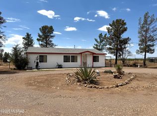 13384 S Cottonwood Rd, Pearce, AZ 85625