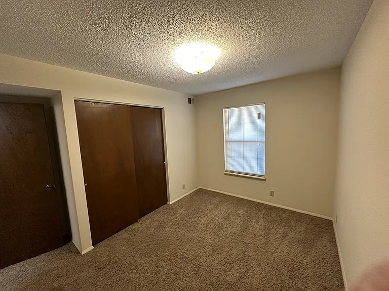 709 Devonshire Dr #709 — Photo 7