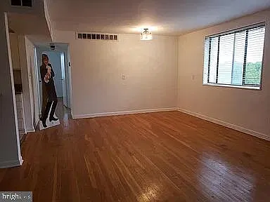 2 bed, 1.0 bath, 957 sqft, $2,600 — Photo 4