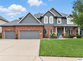 15122 Newport Ave, Omaha, NE 68116