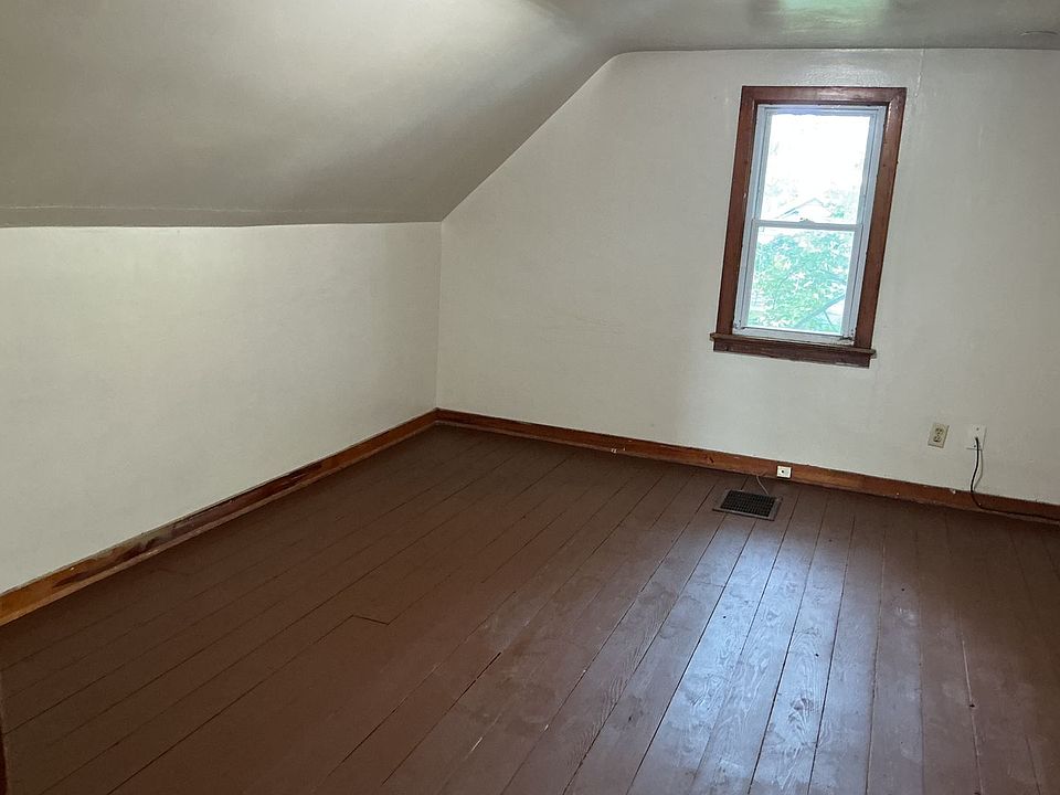 1st image of 5947 N 66th St