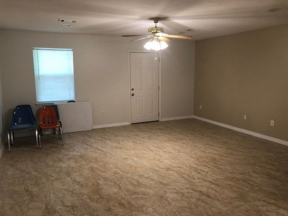 4th image of 31 Southlake Dr