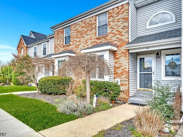 33 Chetwood Ct #33, Hillsborough Twp., NJ 08844