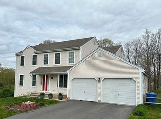 113 Scenic View Dr, Middletown, CT 06457