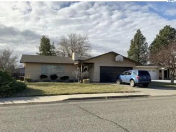 2421 W Grand Ronde Pl, Kennewick, WA 99336
