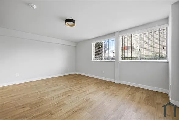 1505 S Hoover St #2 — Photo 2