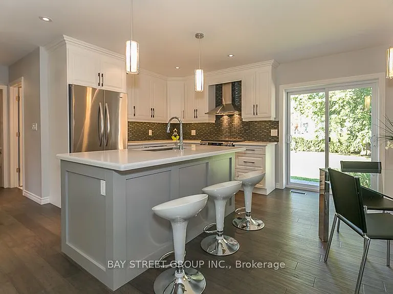 367 Kerrybrook Dr — Photo 3