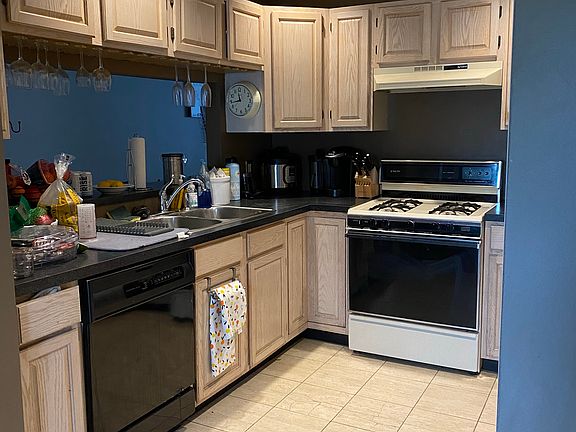 2nd image of 49 King St