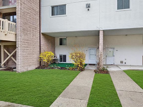 3rd image of 129 Concord Lane