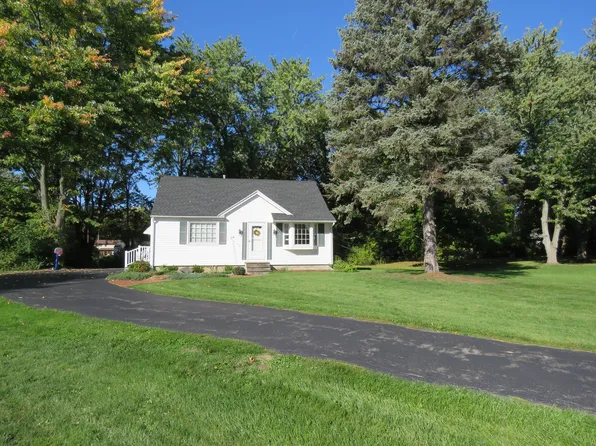 34 Beaman Rd, Rochester, NY 14624