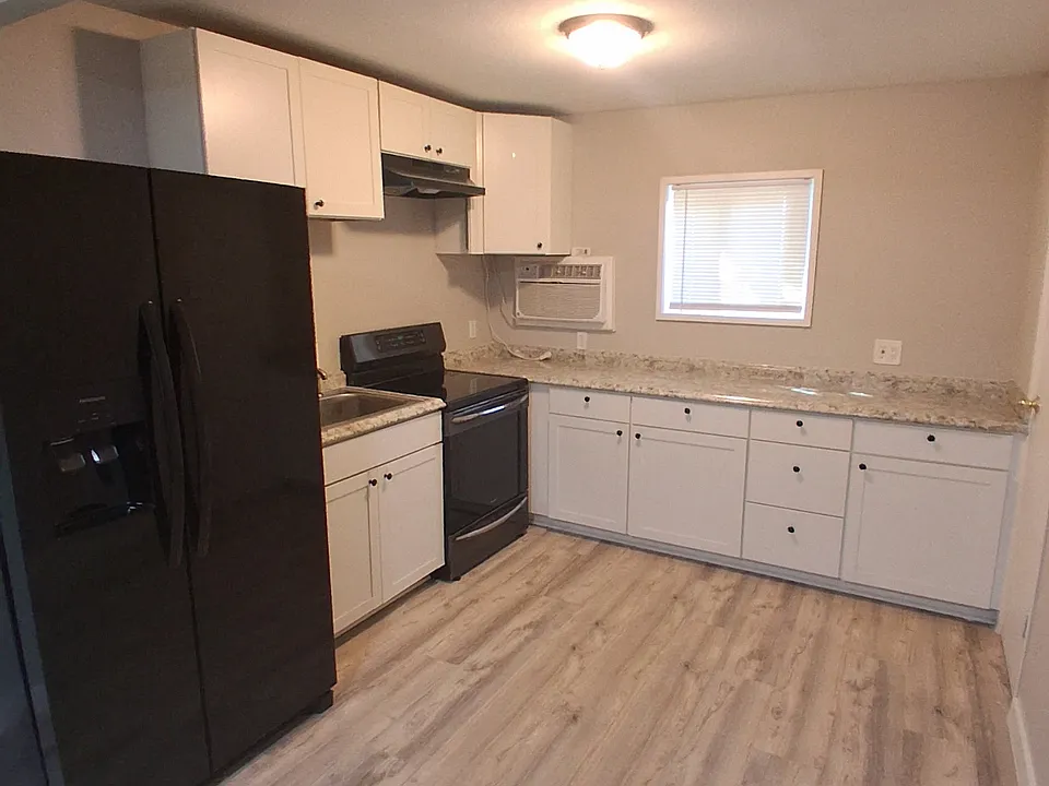 636 S Quitman