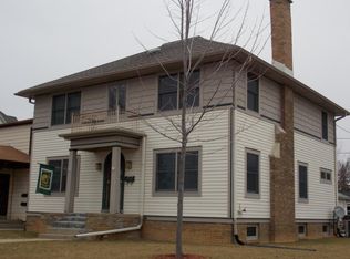 1038 S 77th St, West Allis, WI 53214