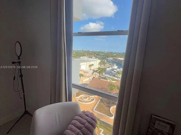 13499 Biscayne Blvd #906 — Photo 2