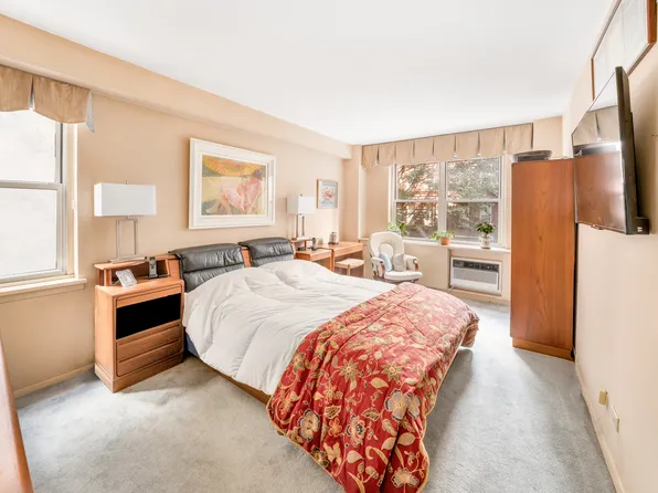 80 East End Avenue image 8 of 15