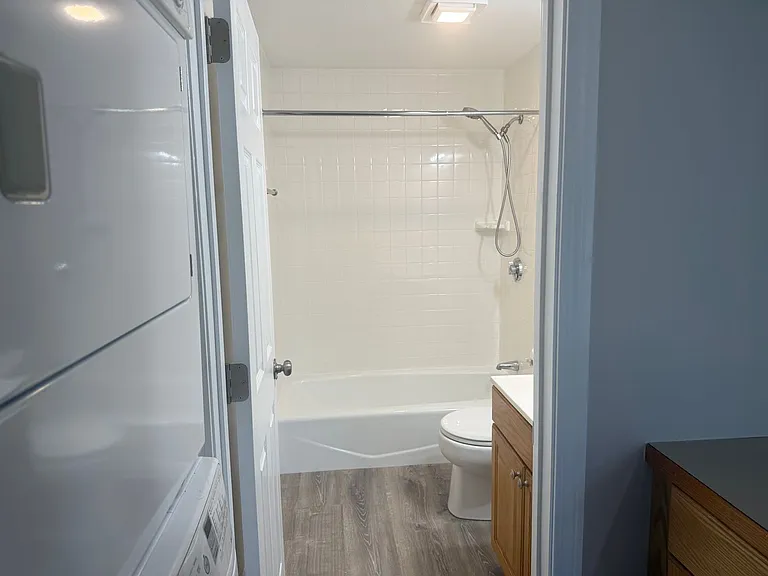 Pondsview Apartments — Photo 69