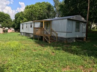 170 Ashe Ave, Lenoir City, TN 37771