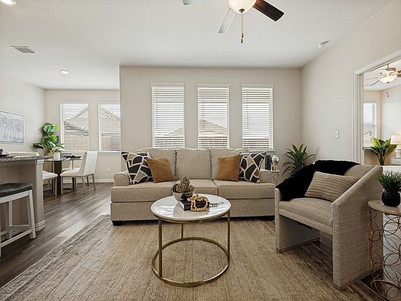 4th image of 1512 Fields View Dr
