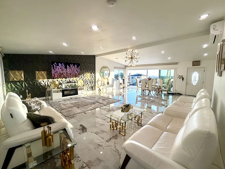3647 Ethan Allen Ave — Photo 7
