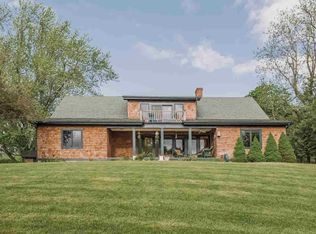 2 Hurds Corners Rd, Pawling, NY 12564