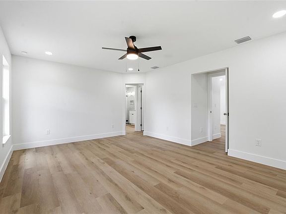 5th image of 3837 44TH AVENUE N