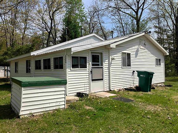 2nd image of 4886 Maplewood St