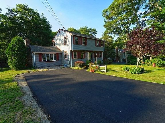 3rd image of 17 Spencer Dr