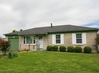 1317 Whirlaway Dr, Lyndon, KY 40242