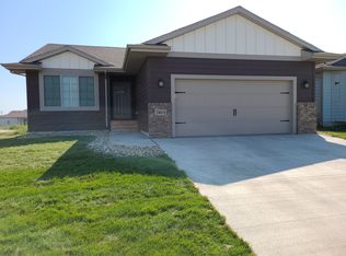2604 S Richie Dr, Sioux Falls, SD 57106