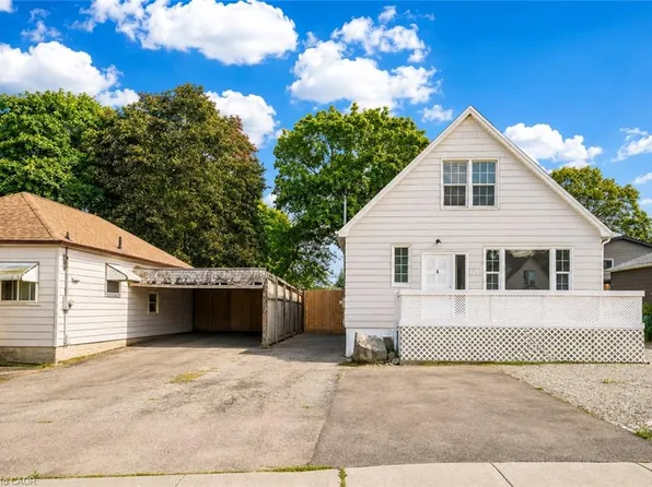 1159 Union St, Kitchener, ON N2H 6K3