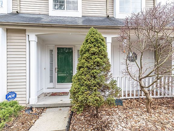 5th image of 30781 Cedar Creek Dr