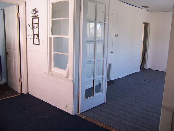 4th image of 209 S 6th St APT A