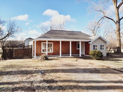 4098 E Carpenter Rd, Flint, MI, 48506
