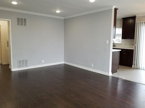 2nd image of 101 S Oxford Ave APT 5