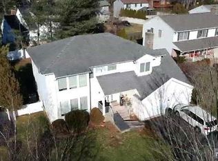 40 Bock Dr, River Vale, NJ 07675