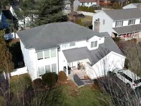 40 Bock Dr, River Vale, NJ 07675