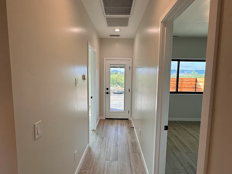 1714 Echo Canyon Dr — Photo 16