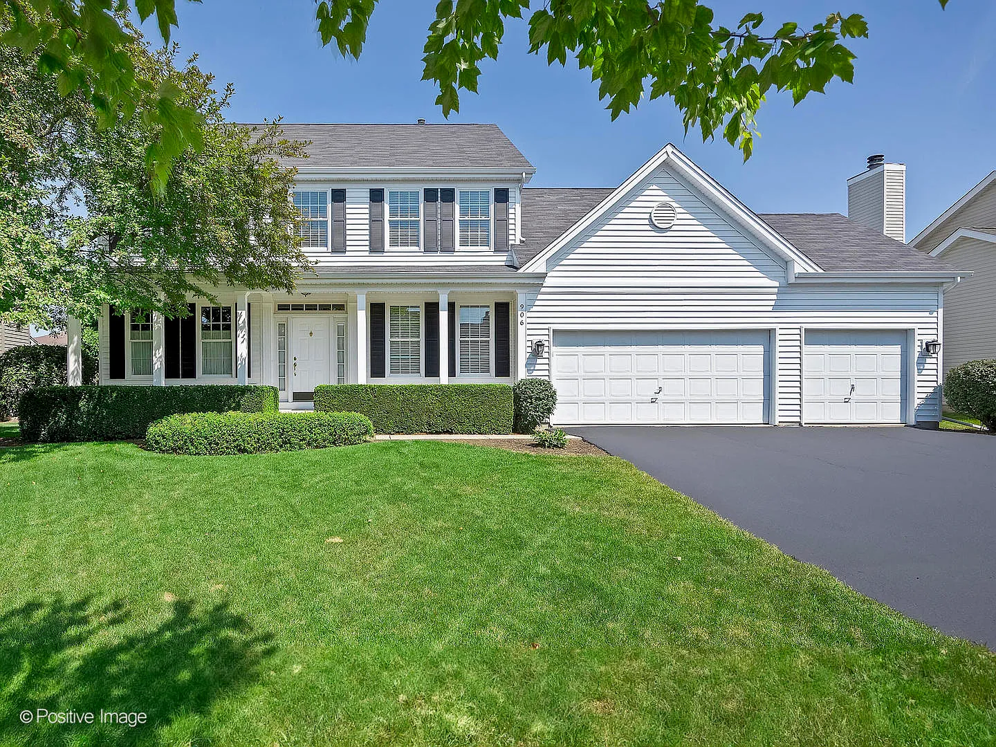 906 Chatham Dr photo 1