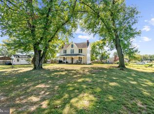 13 Hopkins St, Glen Burnie, MD 21061