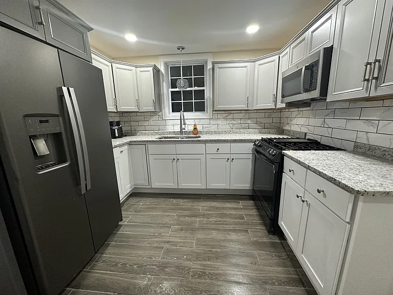 183 Jewett St #1 — Photo 9