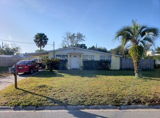 760 Redfin Dr, Atlantic Beach, FL 32233