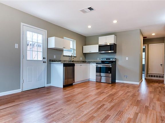 4th image of 11039 Wyatt St #11039