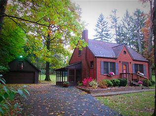 104 W McQuistion Rd, Butler, PA 16001