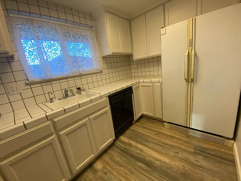 5031 Pine Tree Ter — Photo 23