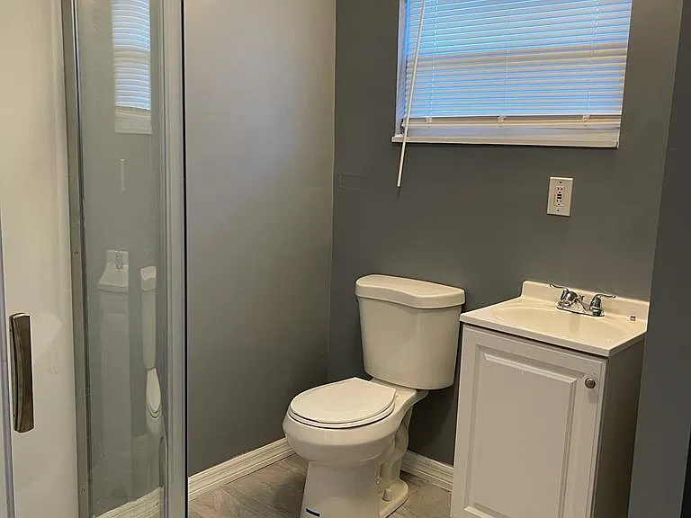 2524 Hiland St — Photo 10