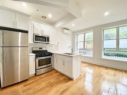 2nd image of 225 Howard Ave #B