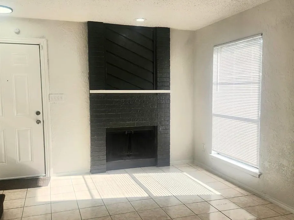 6828 Brentwood Stair Rd